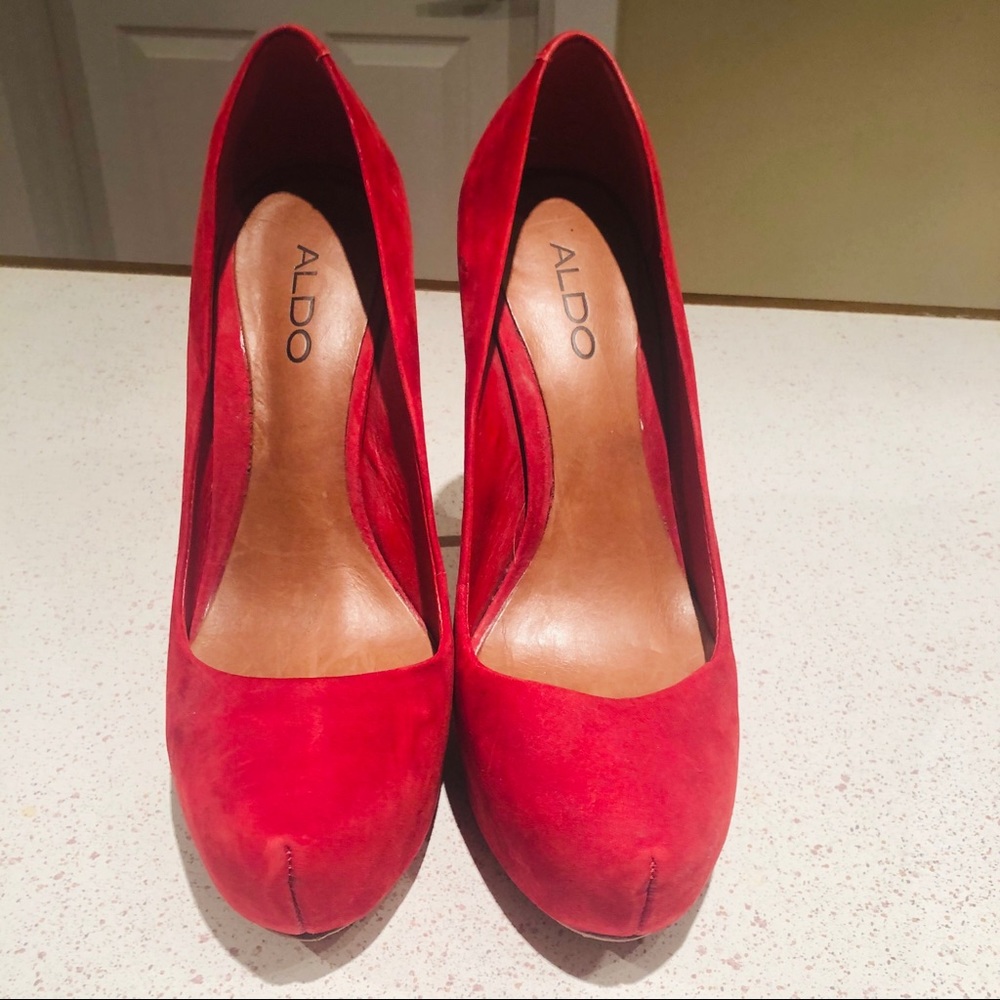 Also high heel